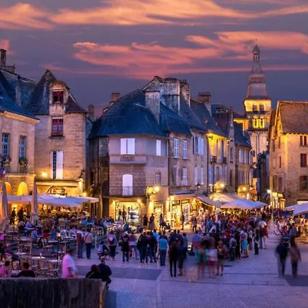 Charmante Maison Centre Historique A Pied Parking Prive